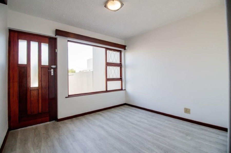 To Let 3 Bedroom Property for Rent in Beacon Bay Eastern Cape